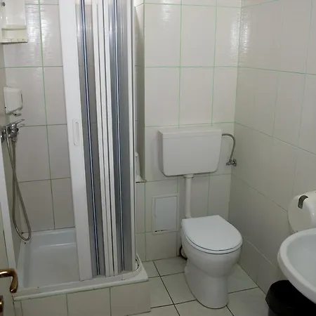 Tiberius コスティネシュティ