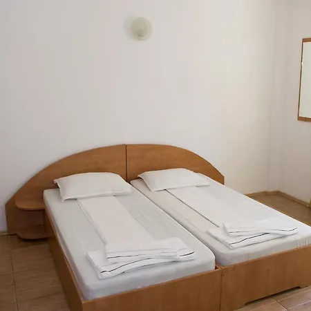 Tiberius コスティネシュティ